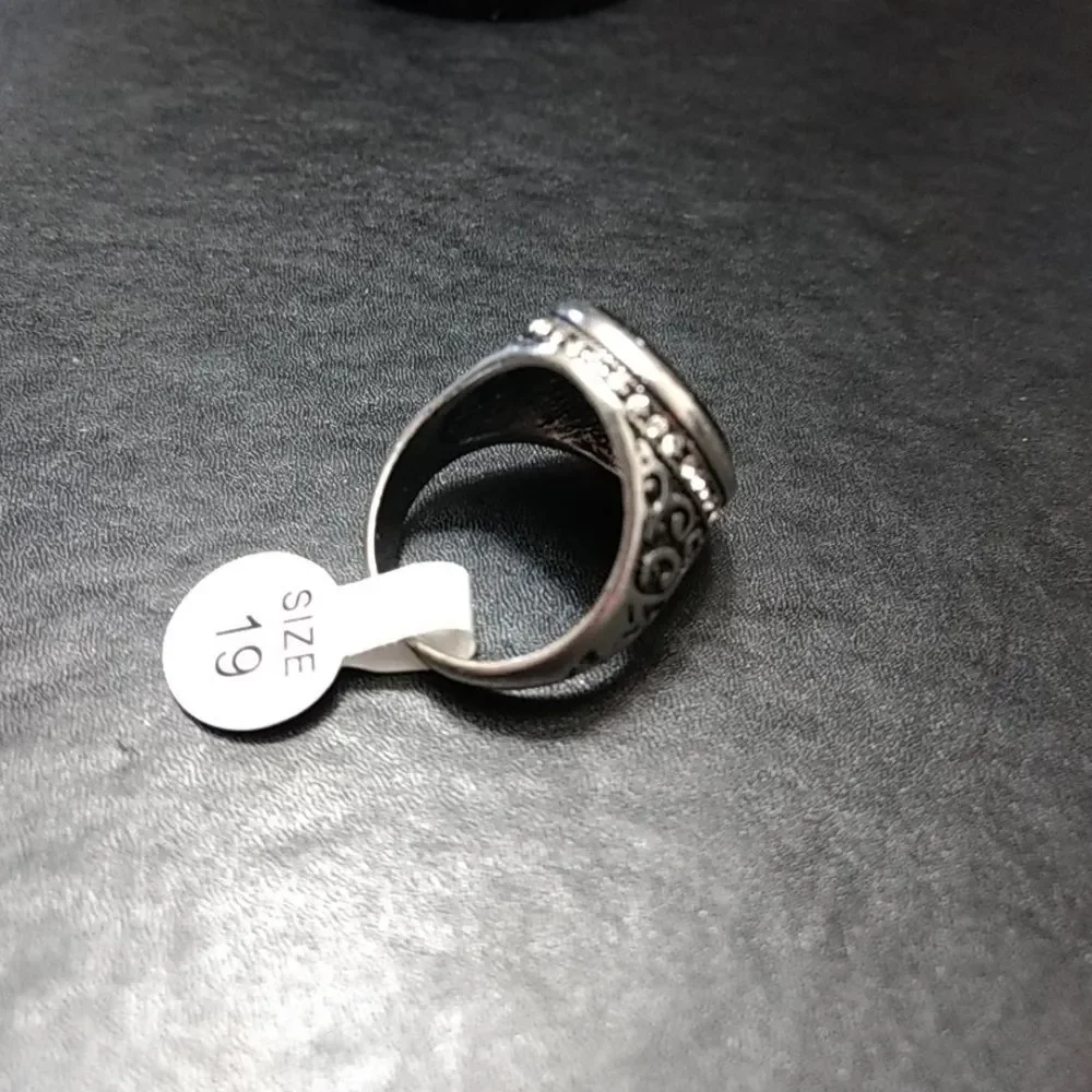 Unbranded pretty silver